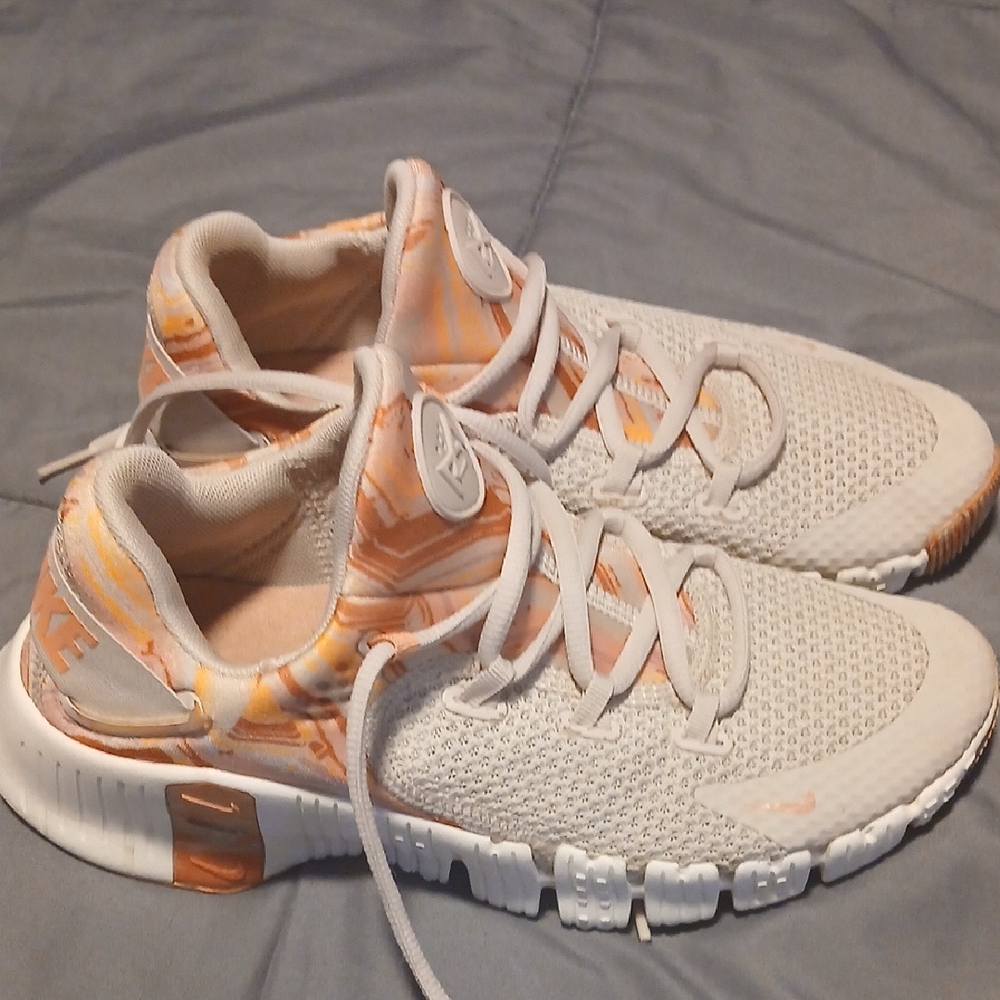 Nike Women's Sneakers in Light Pink and Peach Marble